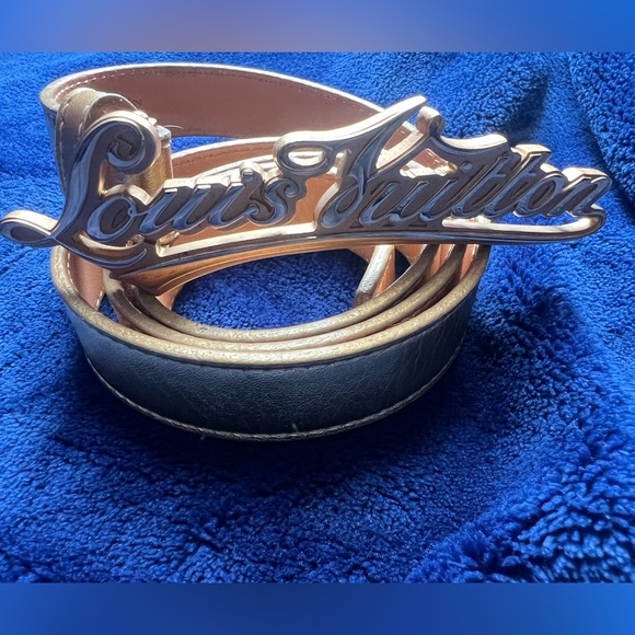 Louis Vuitton Signature Initiales Leather belt - Picture 1 of 4